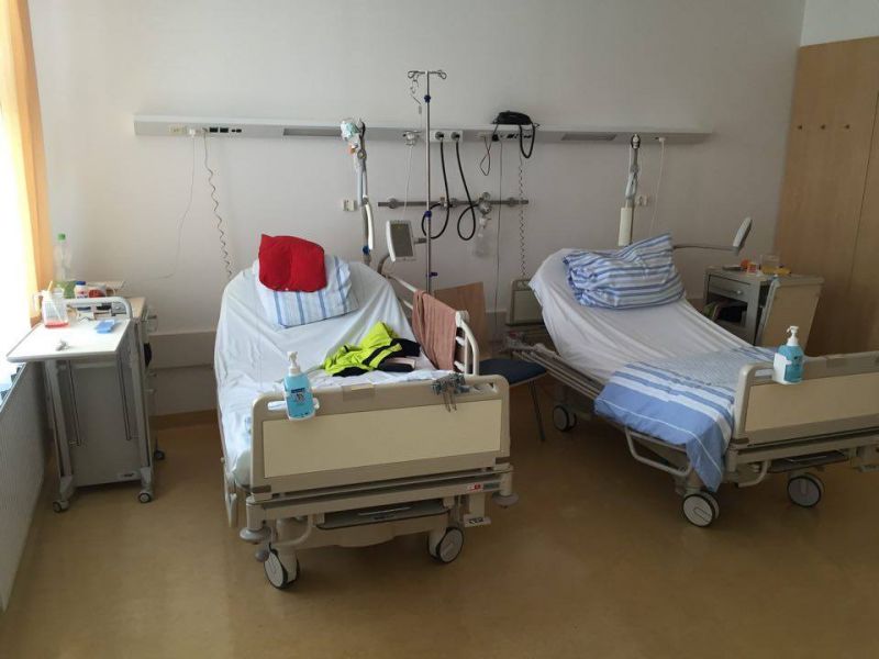Rohadó kórházak? Na és, Ausztriában egy migráns a nővér!