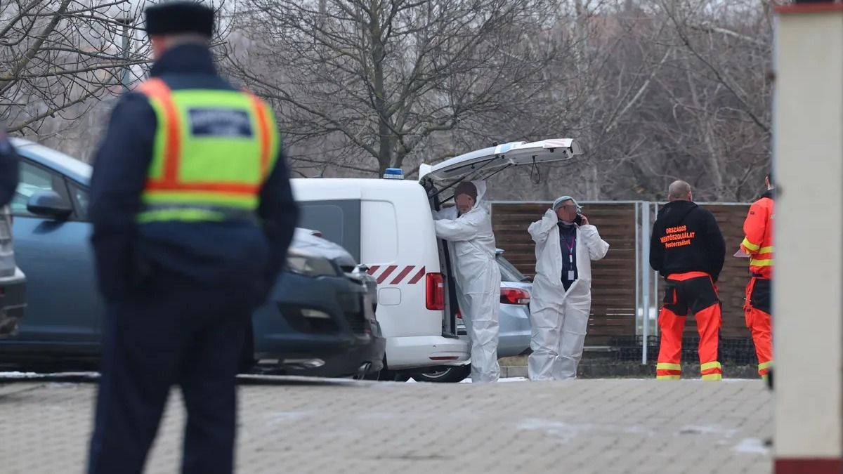 Gyász: Dudás Miki házánál a rendőrök helysíznelnek